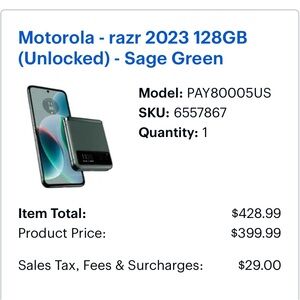 Motorola Razr 2023 - used like new. Only used 1 mth No scratches or blemishes
